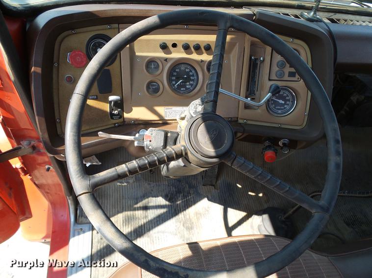 image for item DD5852 1975 Ford 8000 flatbed truck