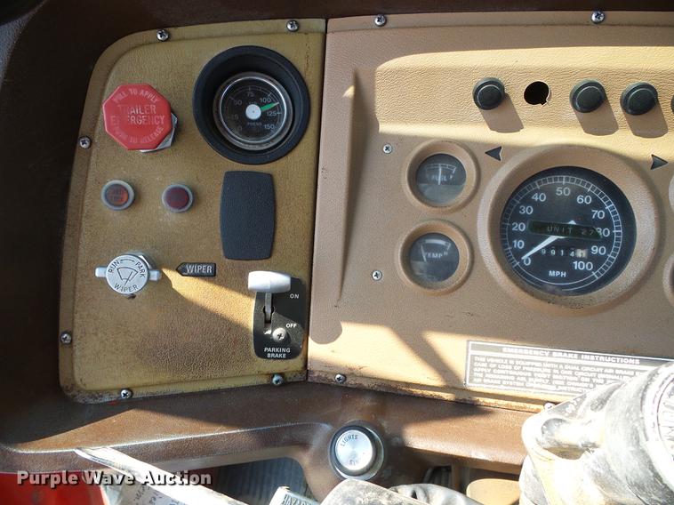 image for item DD5852 1975 Ford 8000 flatbed truck