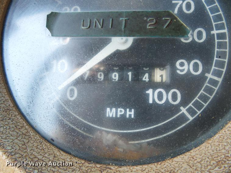 image for item DD5852 1975 Ford 8000 flatbed truck