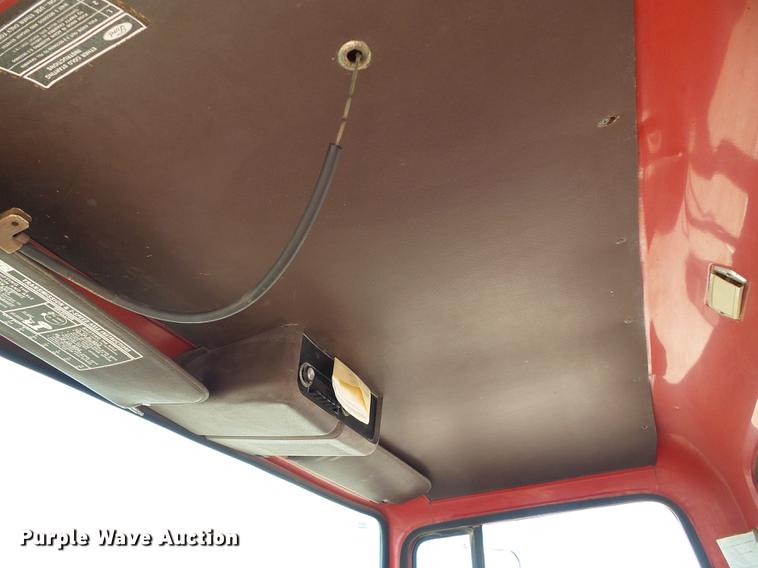 image for item DD5852 1975 Ford 8000 flatbed truck