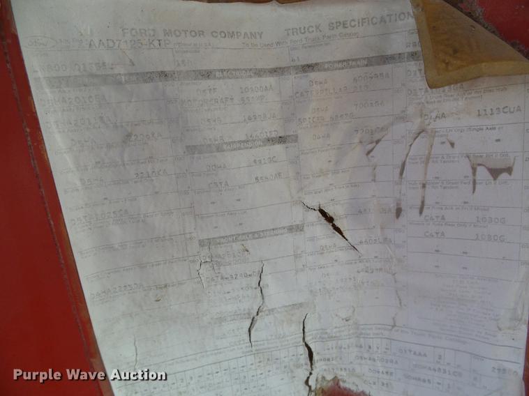 image for item DD5852 1975 Ford 8000 flatbed truck