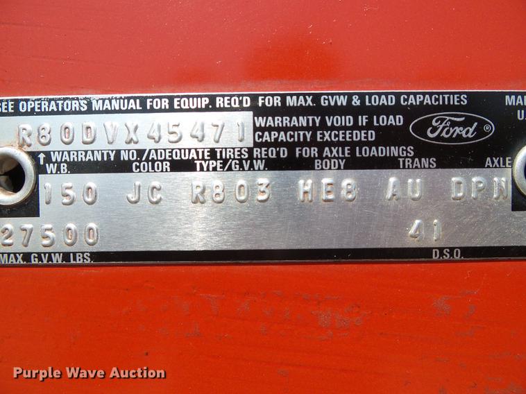 image for item DD5852 1975 Ford 8000 flatbed truck