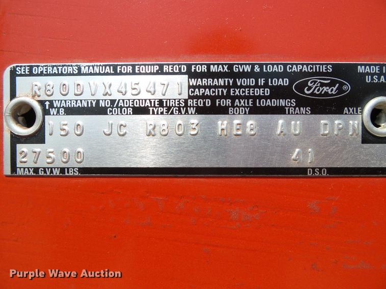 image for item DD5852 1975 Ford 8000 flatbed truck