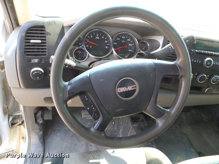 image for item DD5853 2009 GMC Sierra 3500HD flatbed pickup truck