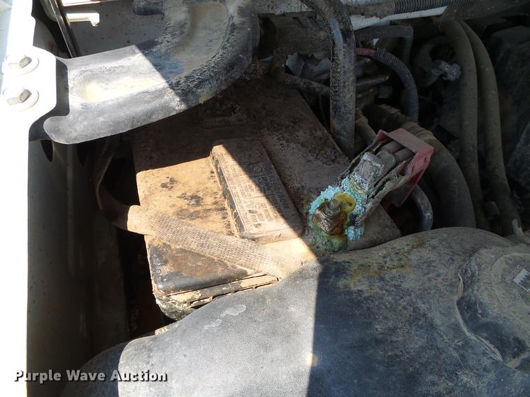 image for item DD5853 2009 GMC Sierra 3500HD flatbed pickup truck