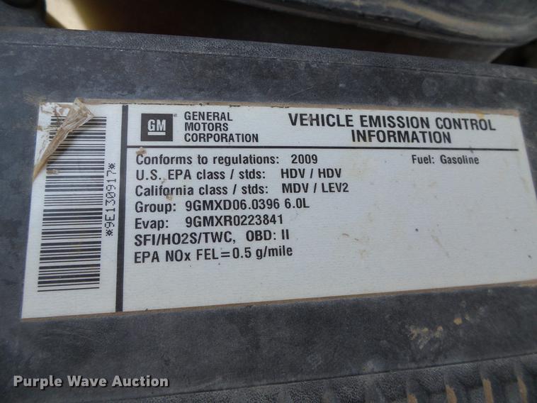 image for item DD5853 2009 GMC Sierra 3500HD flatbed pickup truck