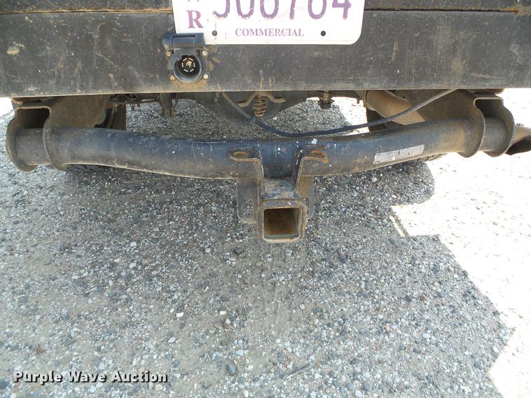 image for item DD5853 2009 GMC Sierra 3500HD flatbed pickup truck