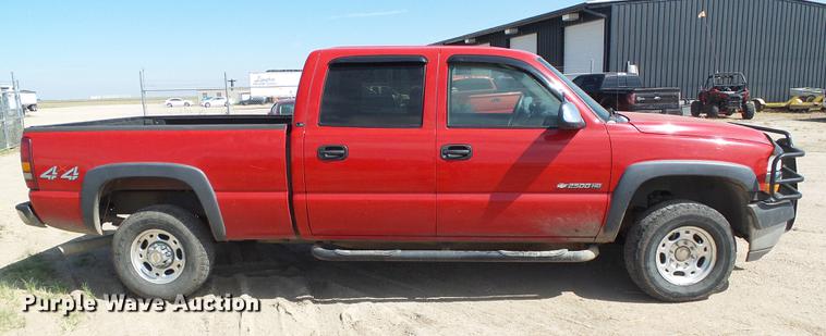 image for item DD5876 2002 Chevrolet Silverado 2500HD Crew Cab pickup truck