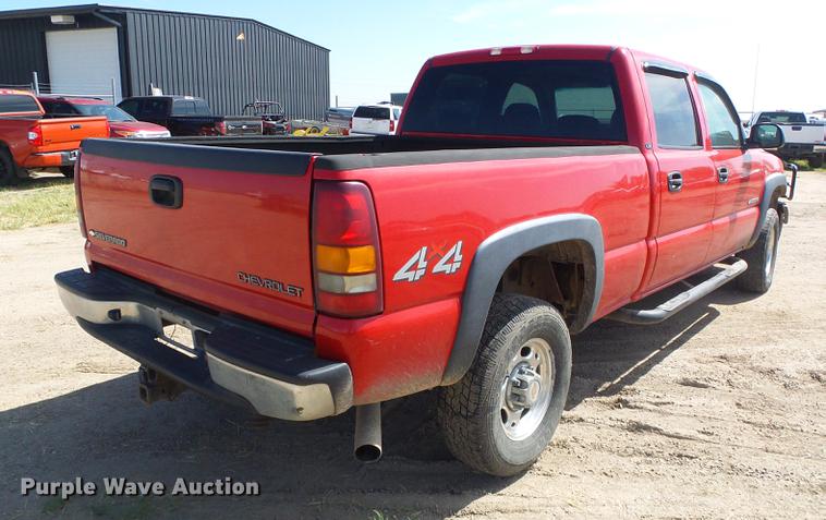 image for item DD5876 2002 Chevrolet Silverado 2500HD Crew Cab pickup truck