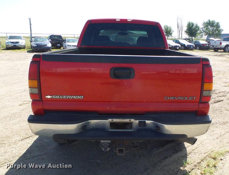 image for item DD5876 2002 Chevrolet Silverado 2500HD Crew Cab pickup truck
