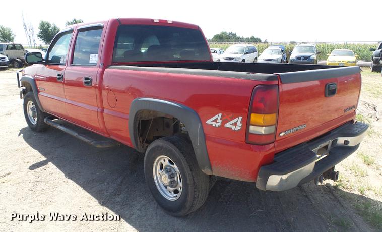 image for item DD5876 2002 Chevrolet Silverado 2500HD Crew Cab pickup truck