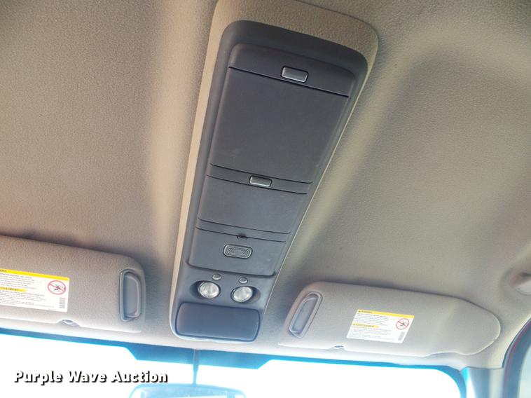 image for item DD5876 2002 Chevrolet Silverado 2500HD Crew Cab pickup truck