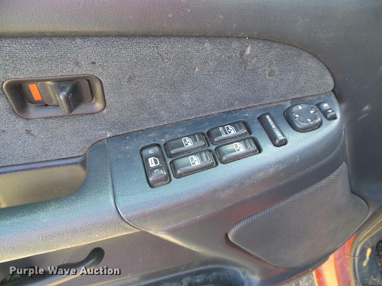 image for item DD5876 2002 Chevrolet Silverado 2500HD Crew Cab pickup truck