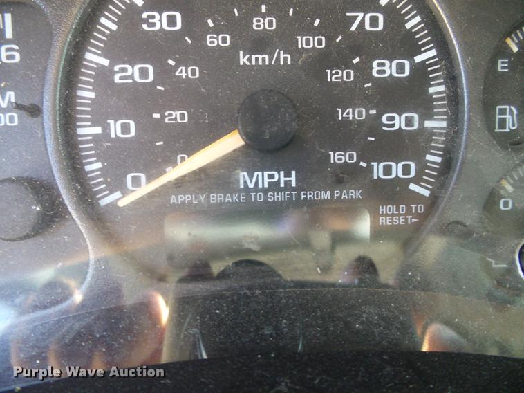 image for item DD5876 2002 Chevrolet Silverado 2500HD Crew Cab pickup truck