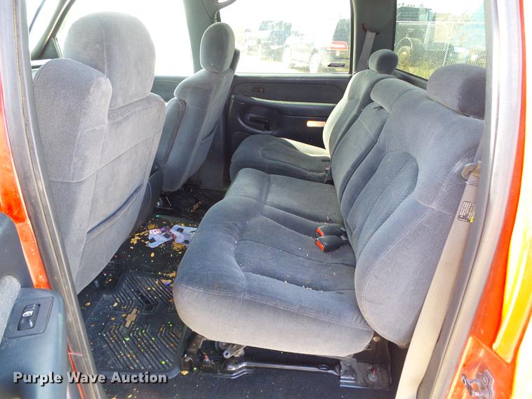 image for item DD5876 2002 Chevrolet Silverado 2500HD Crew Cab pickup truck