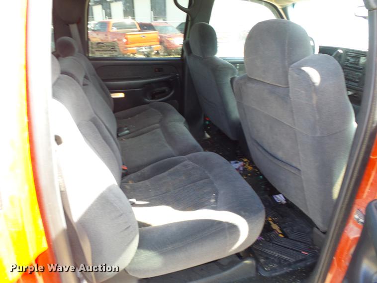 image for item DD5876 2002 Chevrolet Silverado 2500HD Crew Cab pickup truck