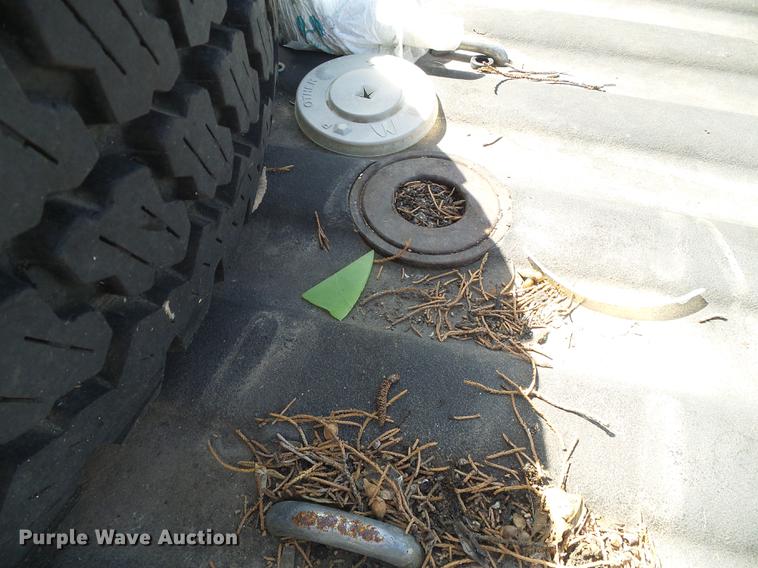 image for item DD5876 2002 Chevrolet Silverado 2500HD Crew Cab pickup truck