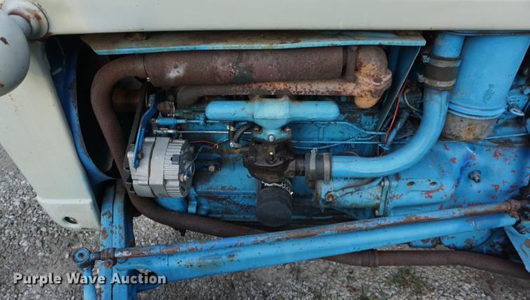 image for item DD6435 1962 Ford 4000 tractor