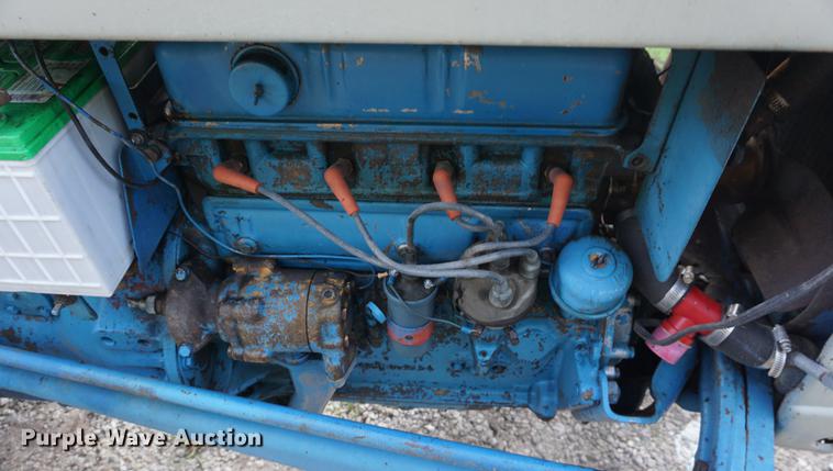image for item DD6435 1962 Ford 4000 tractor