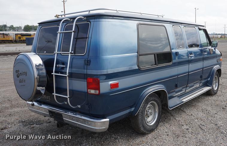image for item DD6467 1990 Chevrolet G20 van