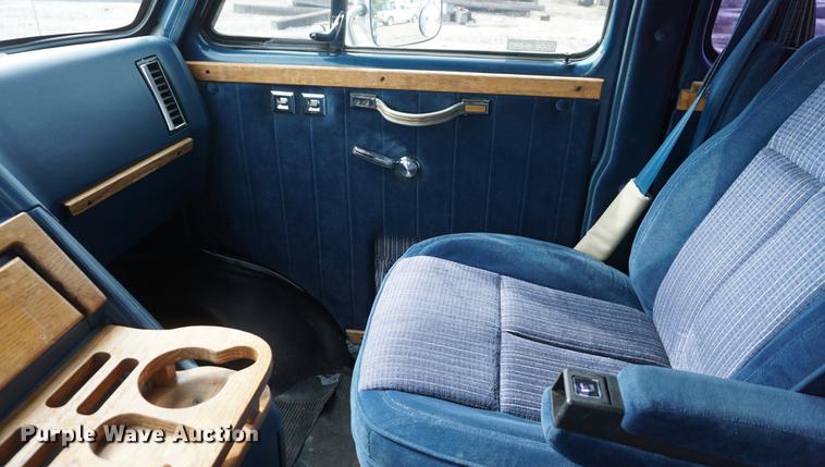 image for item DD6467 1990 Chevrolet G20 van