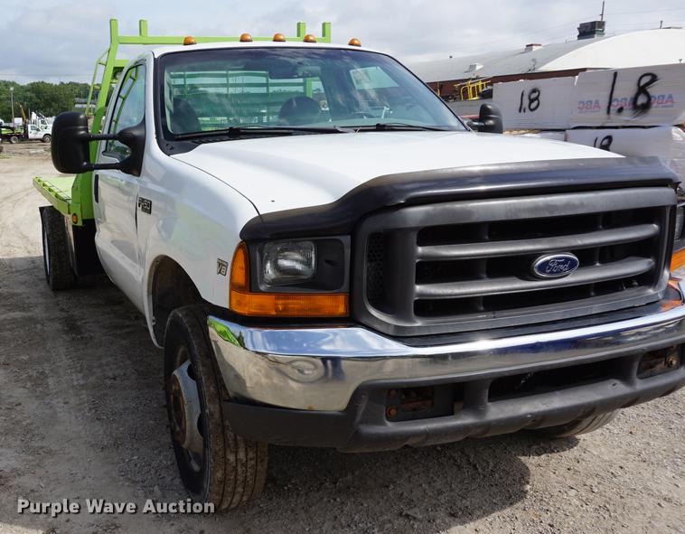 image for item DD6468 1999 Ford F450 flatbed truck