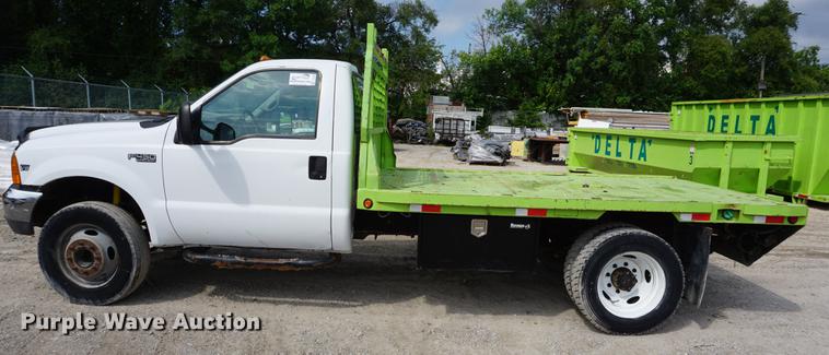 image for item DD6468 1999 Ford F450 flatbed truck