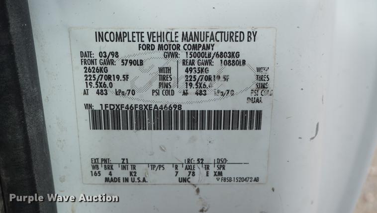 image for item DD6468 1999 Ford F450 flatbed truck