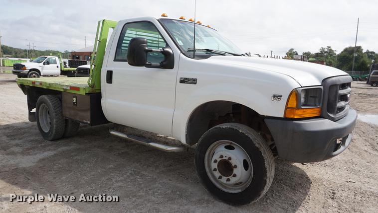 image for item DD6469 1999 Ford F450 Super Duty flatbed truck