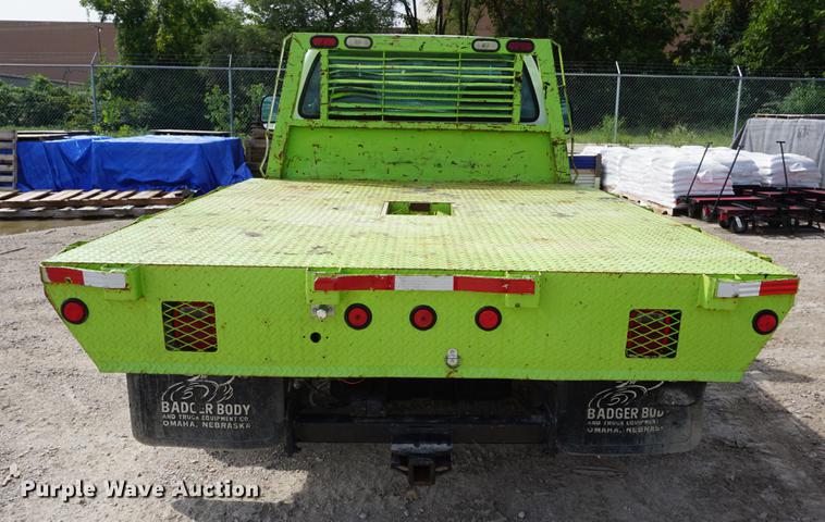 image for item DD6469 1999 Ford F450 Super Duty flatbed truck