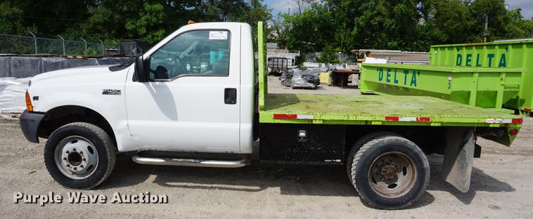 image for item DD6469 1999 Ford F450 Super Duty flatbed truck