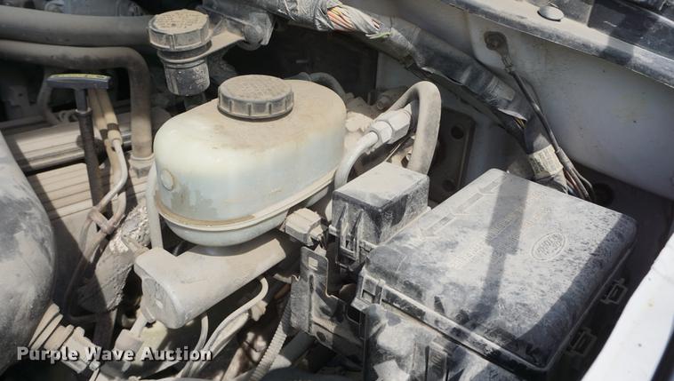 image for item DD6469 1999 Ford F450 Super Duty flatbed truck