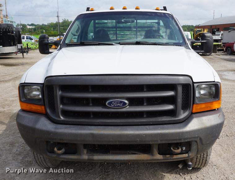 image for item DD6470 2000 Ford F350 Super Duty flatbed pickup truck