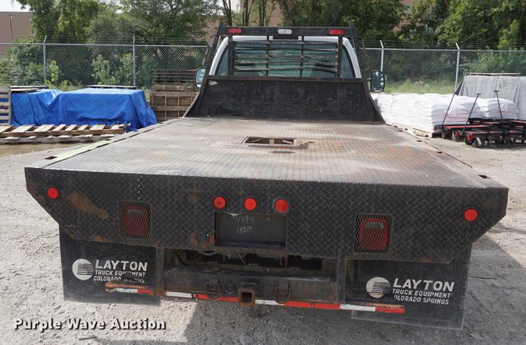 image for item DD6470 2000 Ford F350 Super Duty flatbed pickup truck