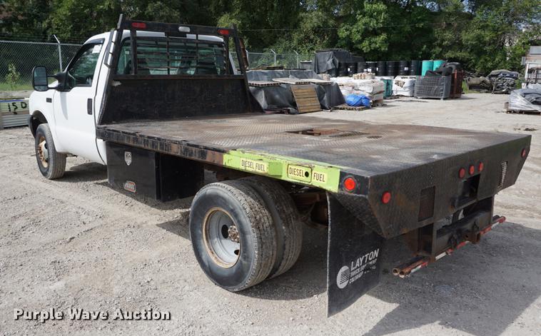 image for item DD6470 2000 Ford F350 Super Duty flatbed pickup truck