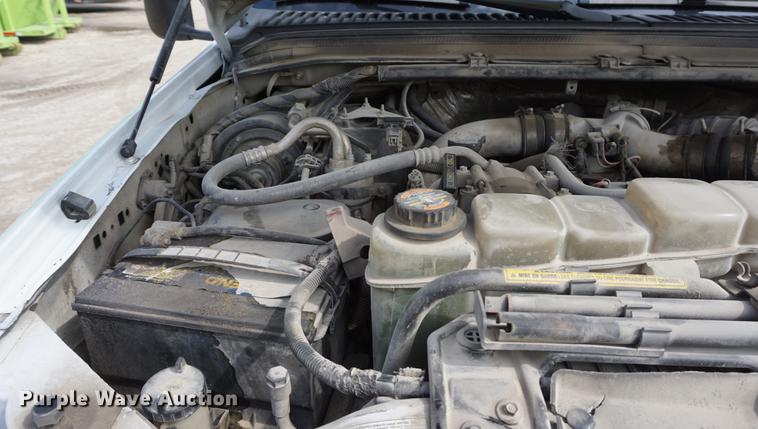 image for item DD6470 2000 Ford F350 Super Duty flatbed pickup truck