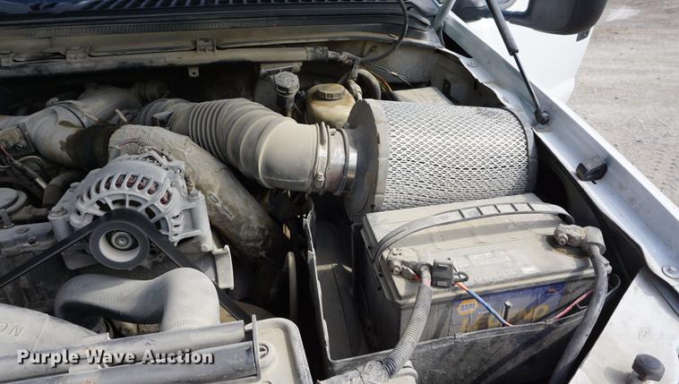 image for item DD6470 2000 Ford F350 Super Duty flatbed pickup truck