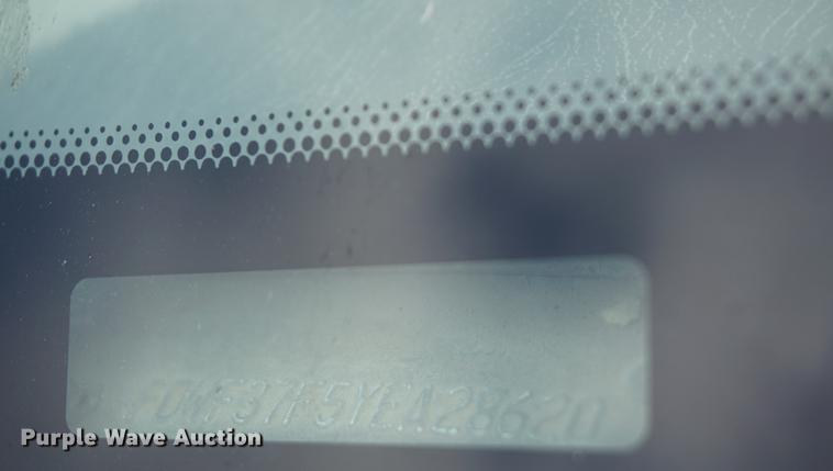 image for item DD6470 2000 Ford F350 Super Duty flatbed pickup truck