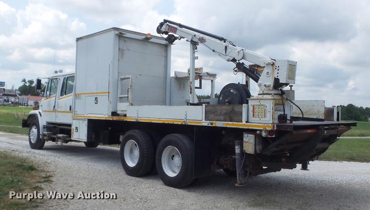 image for item DD7232 2005 Freightliner FL80 Crew Cab flatbed truck