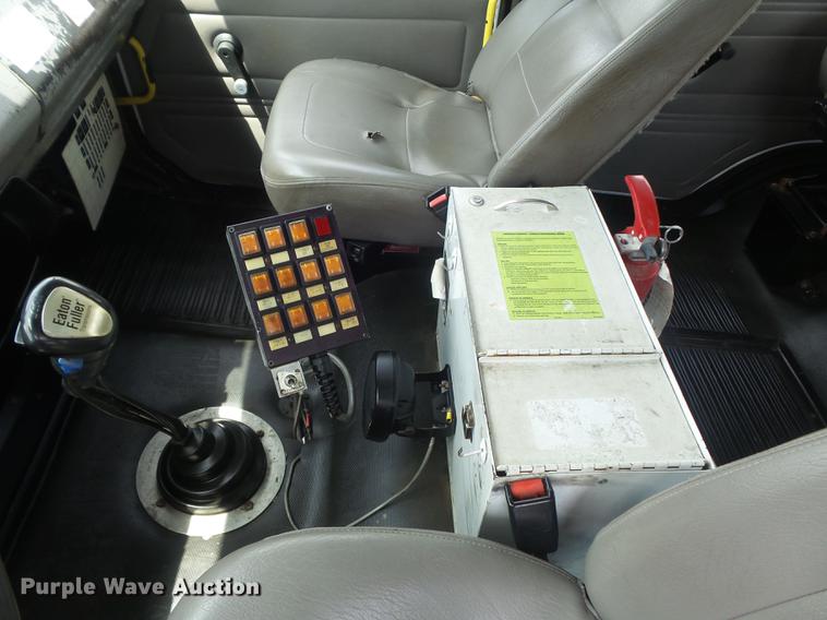 image for item DD7232 2005 Freightliner FL80 Crew Cab flatbed truck