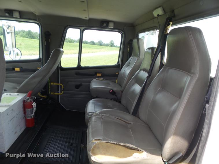 image for item DD7232 2005 Freightliner FL80 Crew Cab flatbed truck