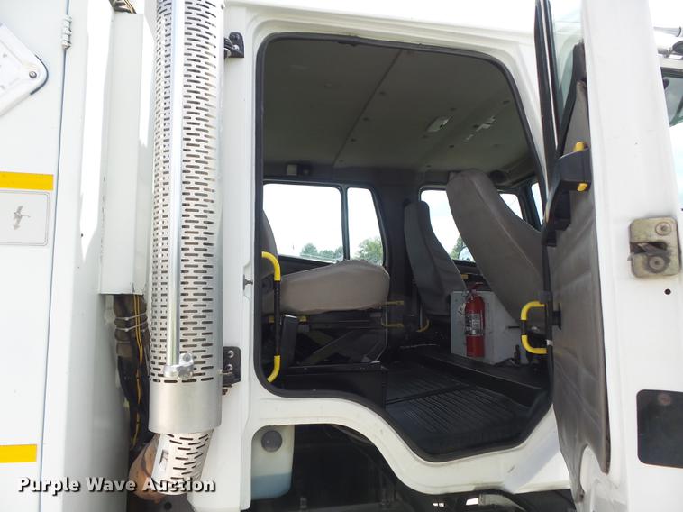 image for item DD7232 2005 Freightliner FL80 Crew Cab flatbed truck