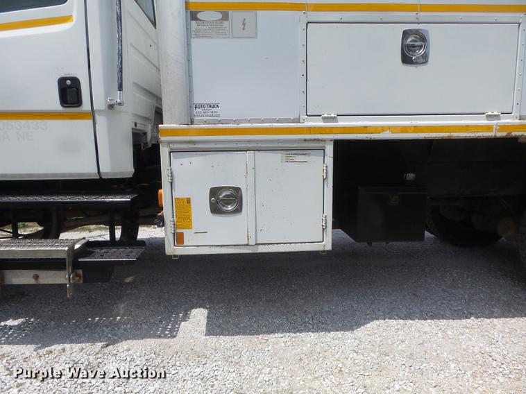 image for item DD7232 2005 Freightliner FL80 Crew Cab flatbed truck