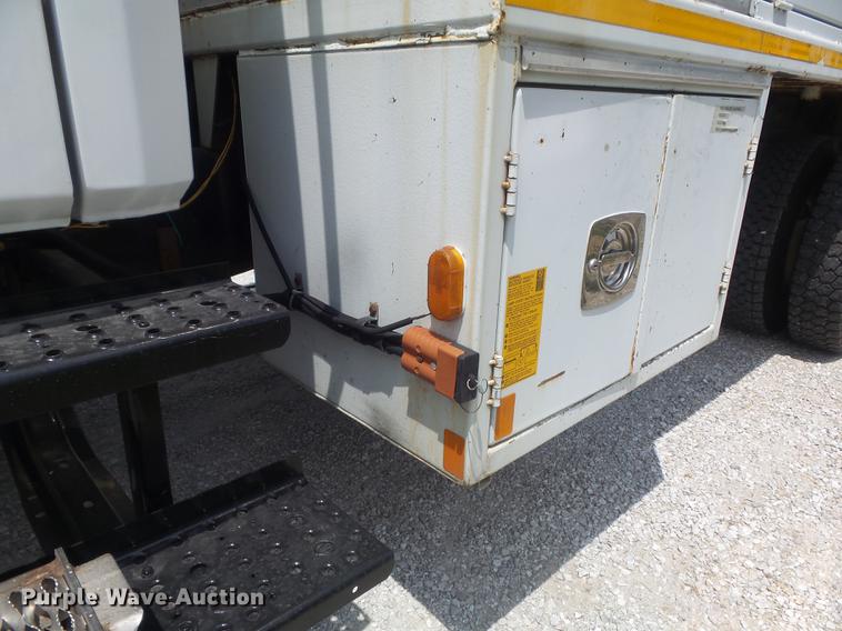 image for item DD7232 2005 Freightliner FL80 Crew Cab flatbed truck