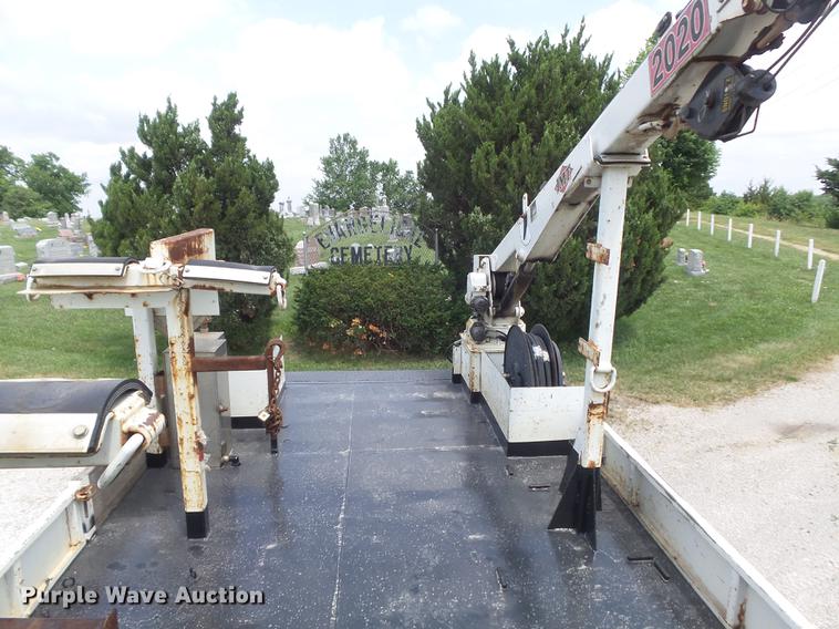 image for item DD7232 2005 Freightliner FL80 Crew Cab flatbed truck