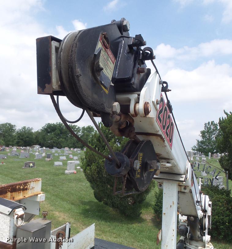 image for item DD7232 2005 Freightliner FL80 Crew Cab flatbed truck