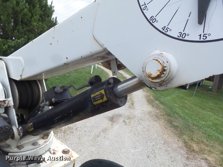 image for item DD7232 2005 Freightliner FL80 Crew Cab flatbed truck