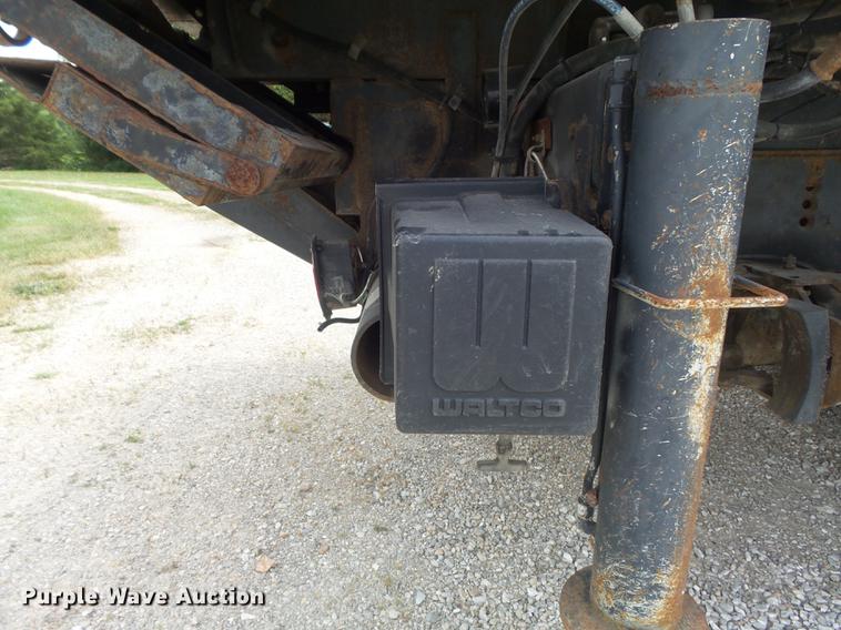 image for item DD7232 2005 Freightliner FL80 Crew Cab flatbed truck