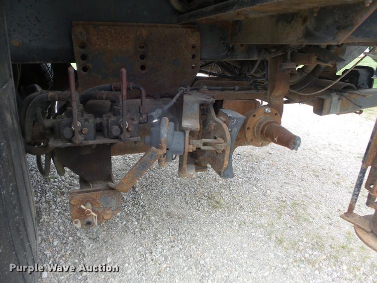 image for item DD7232 2005 Freightliner FL80 Crew Cab flatbed truck