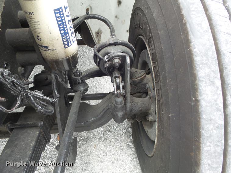 image for item DD7232 2005 Freightliner FL80 Crew Cab flatbed truck